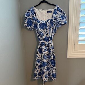 Chic XL Blue Floral Dress, never worn!